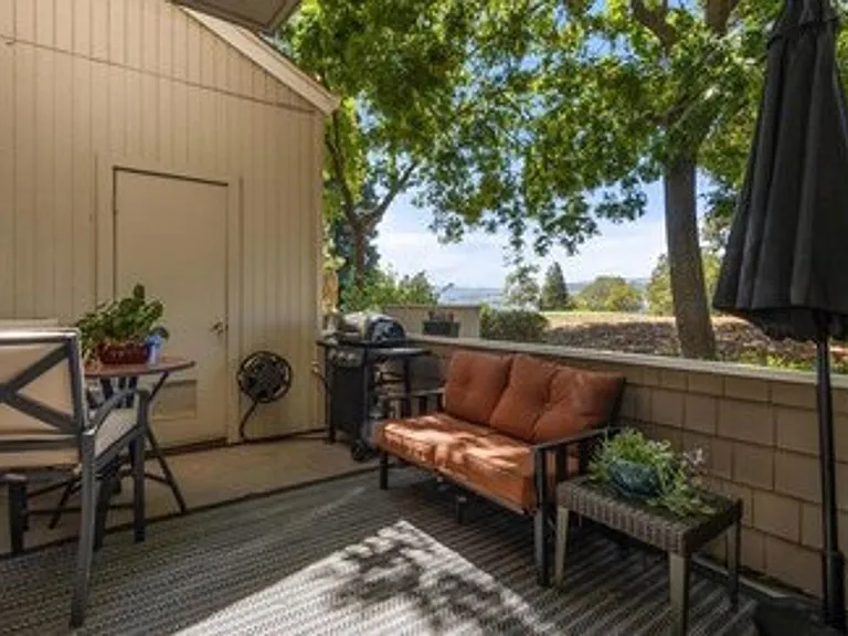 330 S Overlook Dr — Photo 22