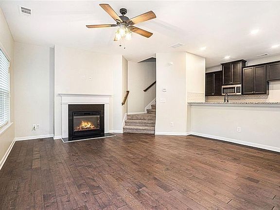 3rd image of 4217 Alden Park Dr