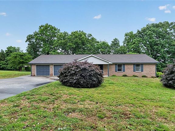 2nd image of 316 Christine Ct