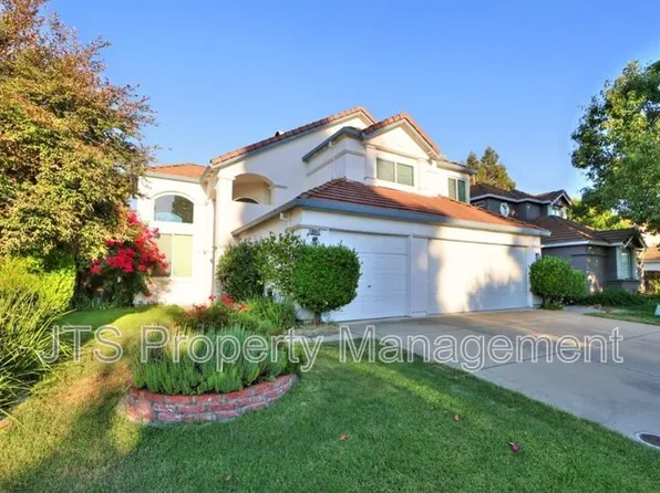 8847 Mossburn Way, Elk Grove, CA 95758