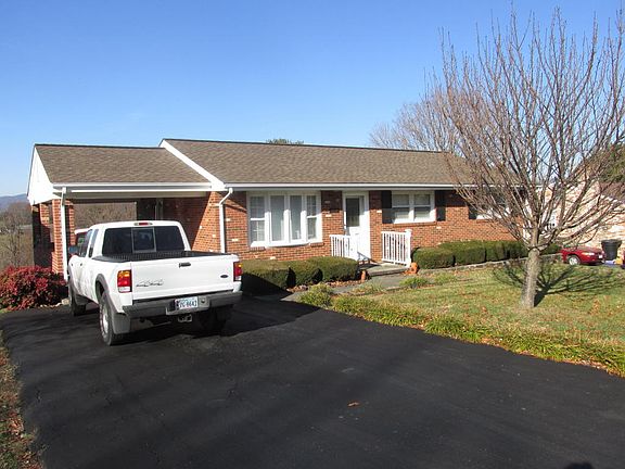 2nd image of 6262 Nell Cir