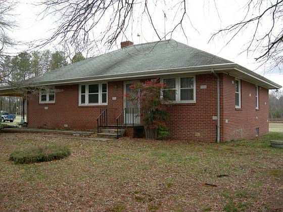 1st image of 3600 Beechwood Ave