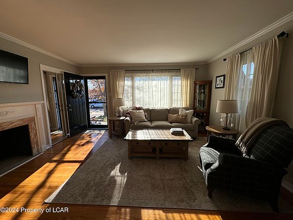 3rd image of 605 Exton Rd