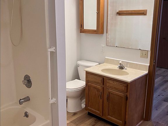 5th image of 209 N East St #215