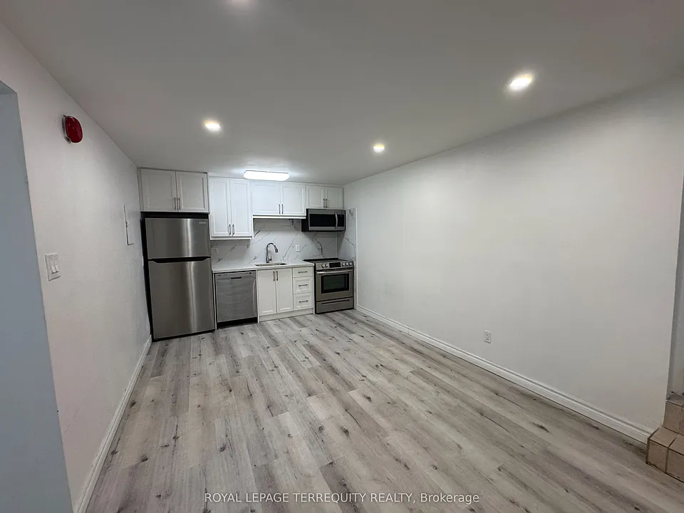 118 Christie St #3