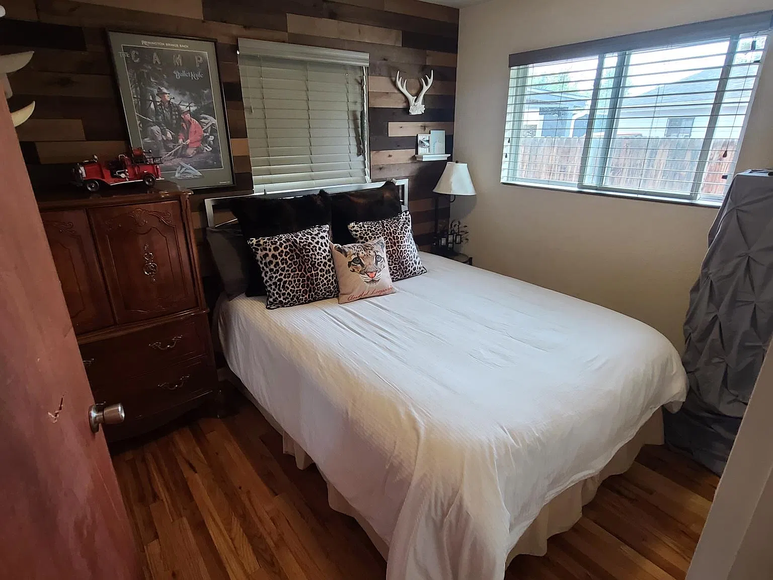 2 bed, 900 sqft, $2,300 — Photo 4