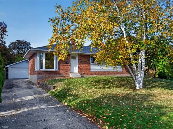 92 Foxbar Rd, Burlington, ON L7L 2Z6