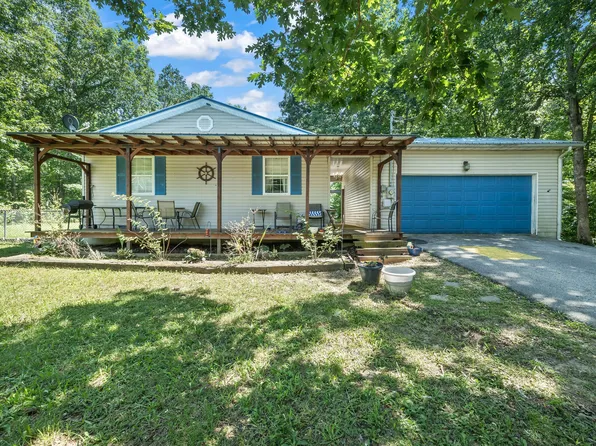 484 Sycamore Dr, Crossville, TN 38555