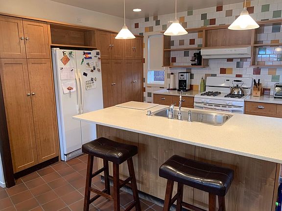2nd image of 4451 1/2 Bancroft St