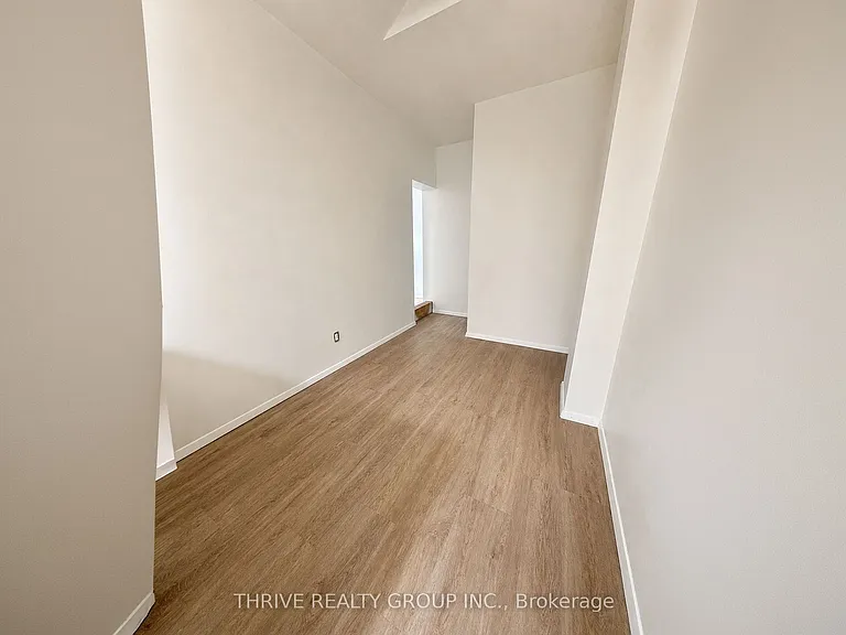 87 Frank St #301 — Photo 5