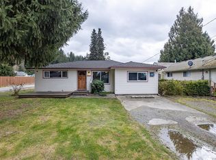 502 N Oak St, Burlington, WA