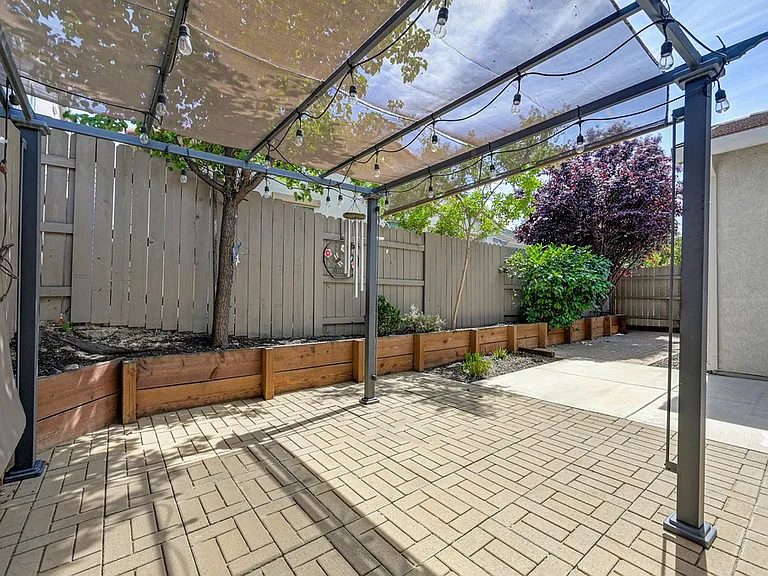 2232 Ranch View Dr — Photo 32