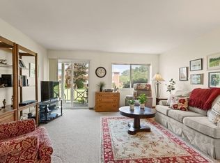 27 Bayberry Dr APT 1, Sharon, MA 02067