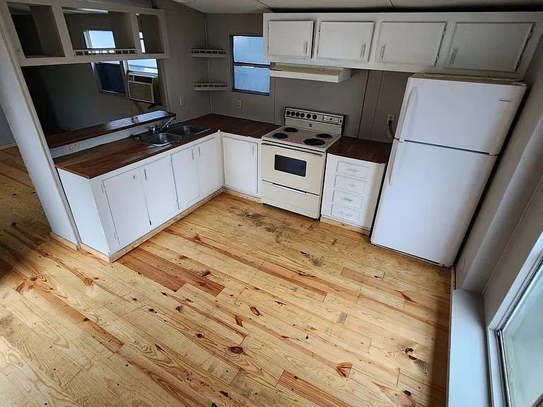 Williams Homes — Photo 12