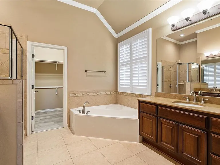 4708 Mont Blanc Dr — Photo 17