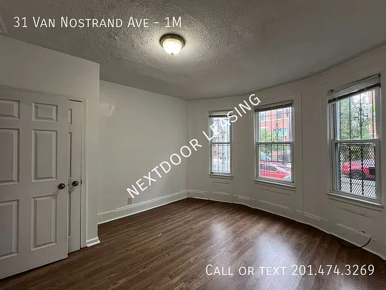 31 Van Nostrand Ave #1M — Photo 4