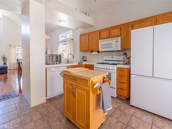 5th image of 8026 Palermo St
