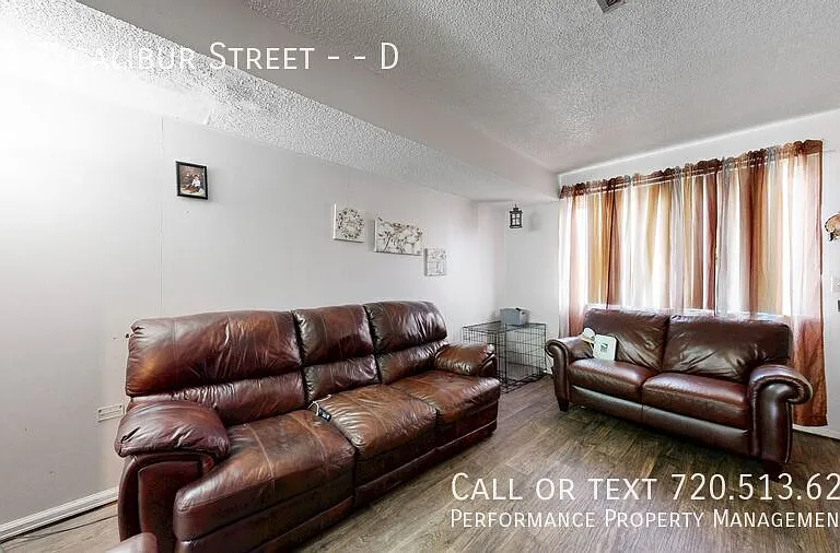 802 Excalibur St #D — Photo 5