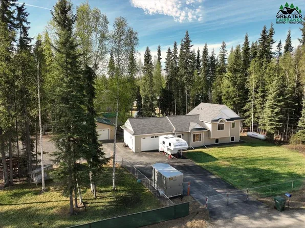 1165 Courts Ct, North Pole, AK 99705