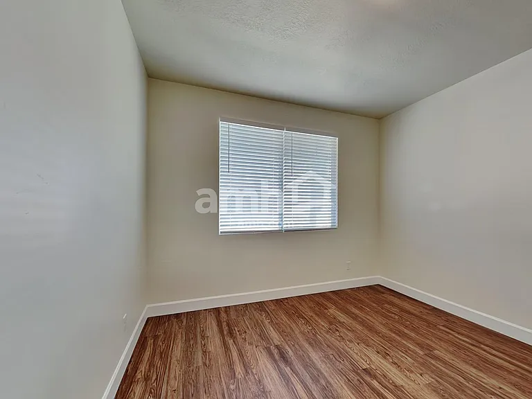 3314 S Fields Ave — Photo 7