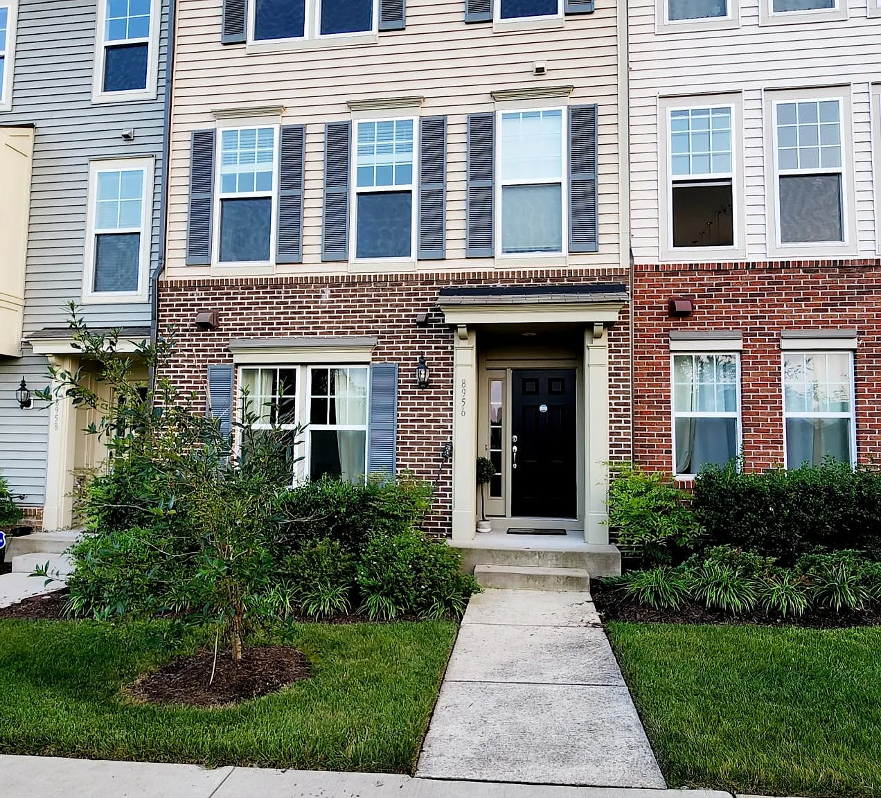 3 bed, 3.5 bath, 2039 sqft, $2,900 — Photo 1