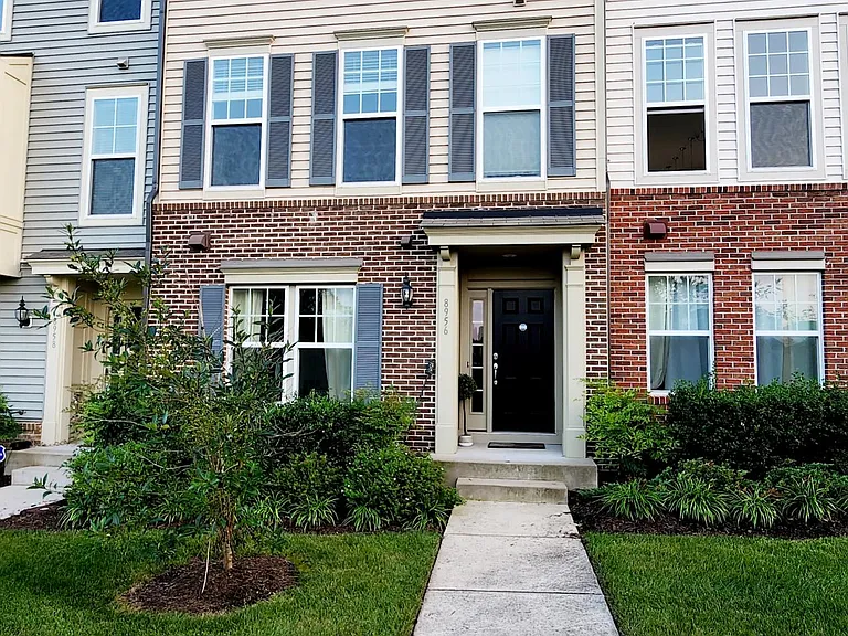 8956 Dahlgren Ridge Rd — Photo 1