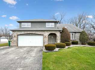 2 Valley View Ct, Lemont, IL 60439