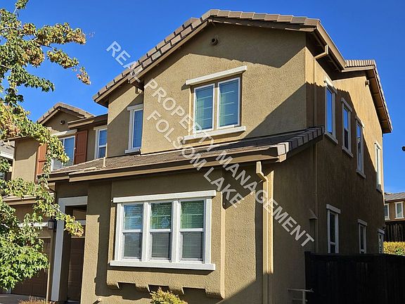 2nd image of 881 Willow Bridge Dr