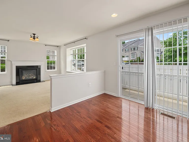 4165 Bunker Hill Dr N #N — Photo 8