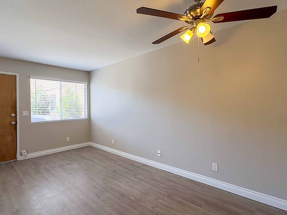 5th image of 4960-4970 Auburn Dr #4970-03