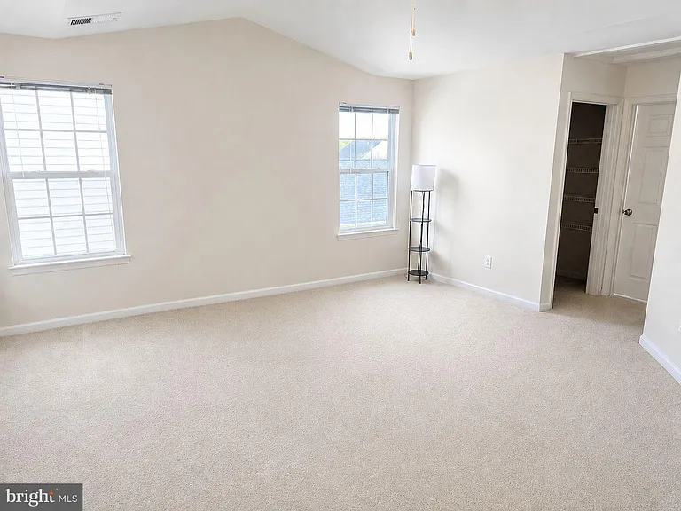 12489 Pfitzner Ct — Photo 6