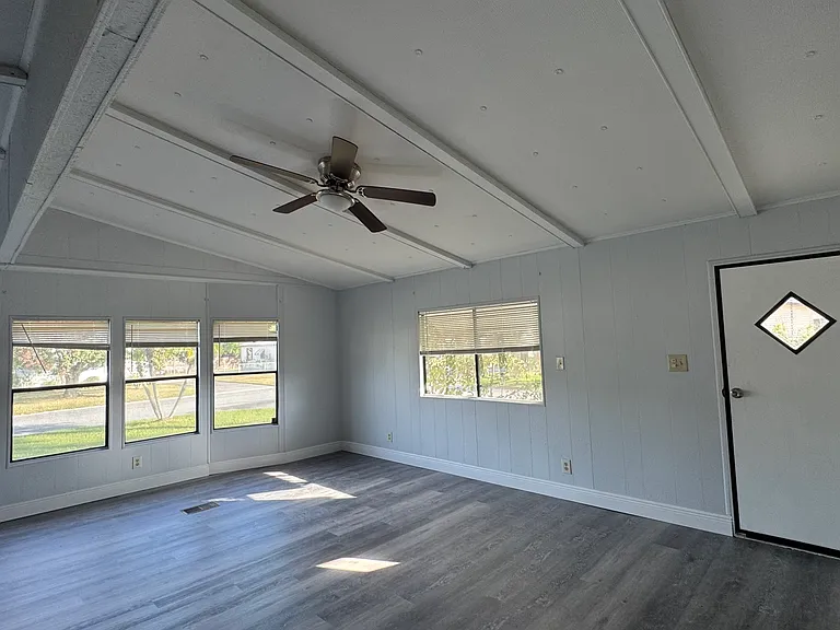 2310 Lakota Ln — Photo 6