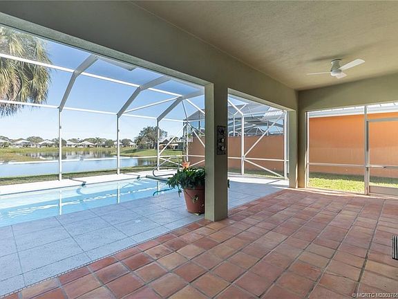 5th image of 2687 SW Prospect Pl