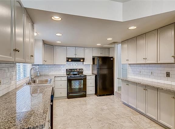 4th image of 11912 Sleepy Hollow Ln