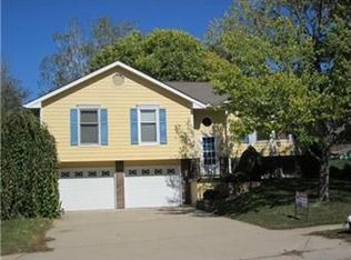 534 Sarah Ln, Liberty, MO 64068