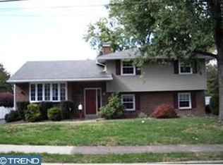 410 Acorn Dr, Warminster, PA 18974