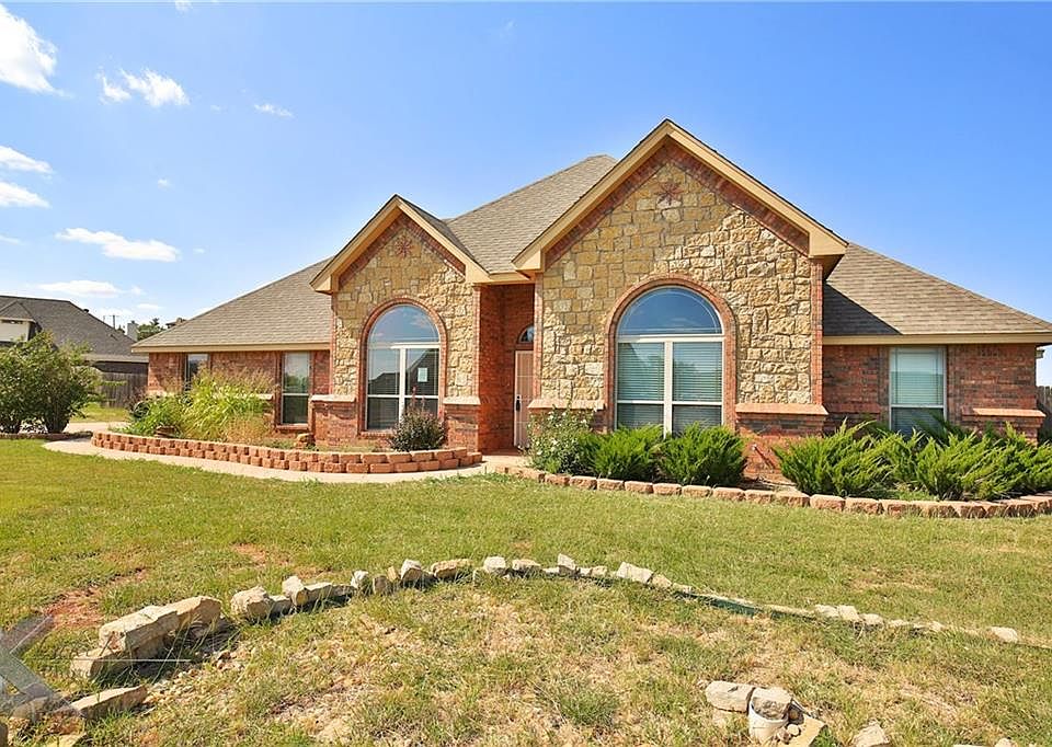 1st image of 194 Deer Valley Dr