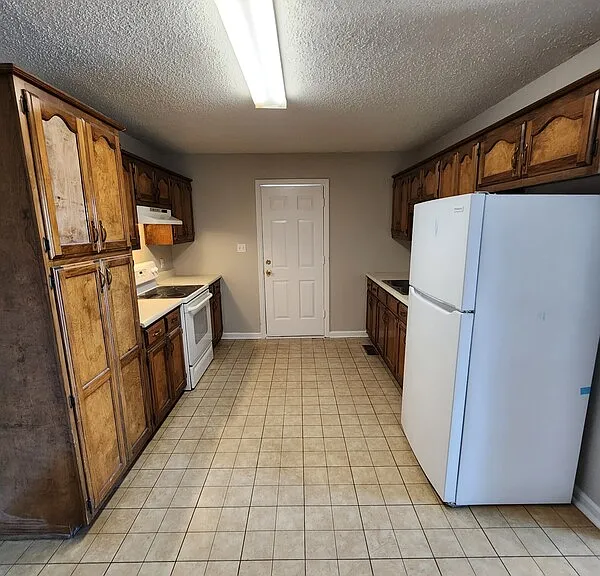 403 Austin Ave #B — Photo 3