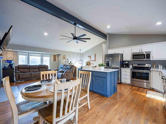 2nd image of 100 Opal Dr