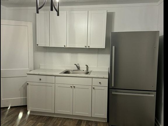 5th image of 326 Hetty Hill St