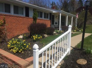 708 Tralee Dr, Bethel Park, PA