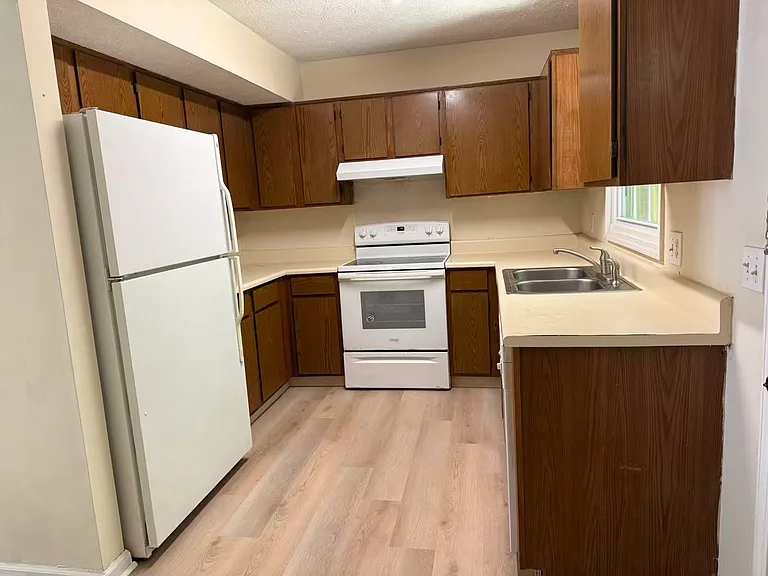 1281 Sweet Pine Dr #1281 — Photo 3