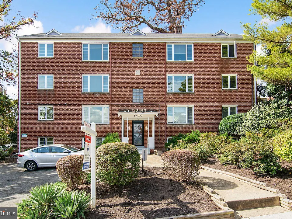 1410 N Quinn St #7