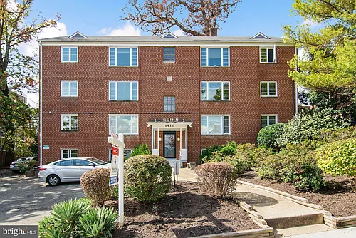 1410 N Quinn St #7 Photo 1