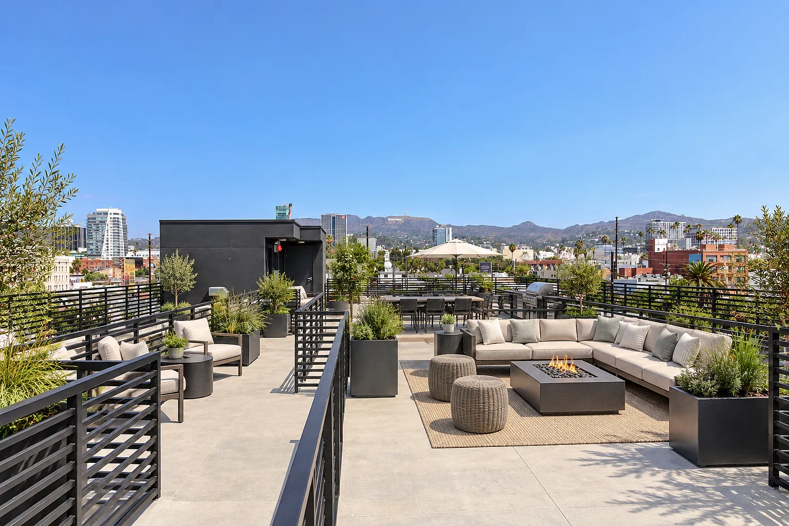 6115 Romaine St — Photo 4