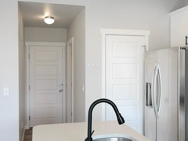 2513 W Wysteria Dr — Photo 7