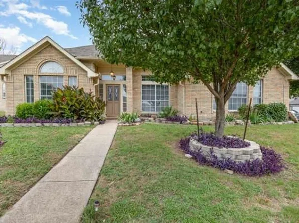 207 Meandering Way, Glenn Heights, TX 75154