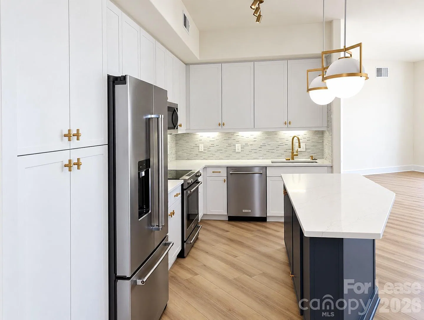 4625 Piedmont Row Dr — Photo 2