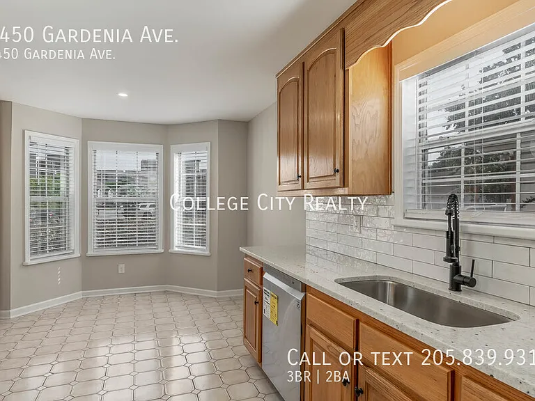 1450 Gardenia Ave — Photo 11