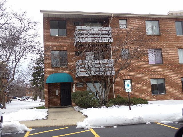 2nd image of 1233 E Winslowe Dr #102